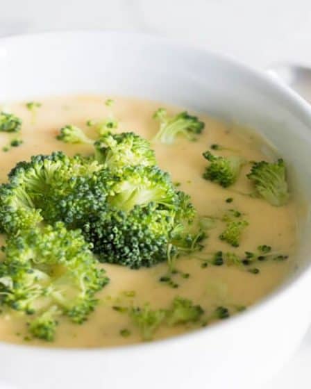 keto broccoli cheese soup