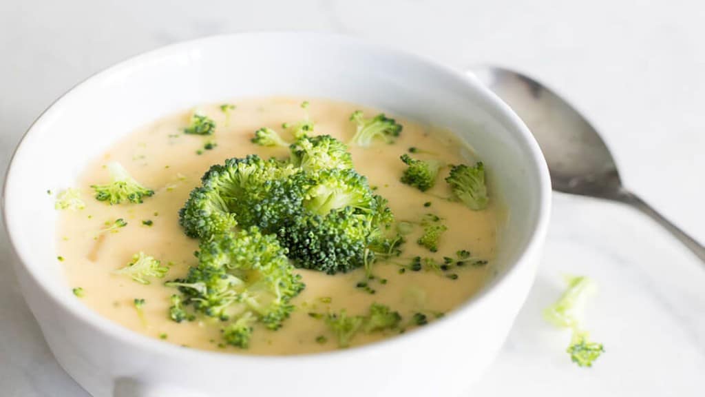 keto broccoli cheese soup