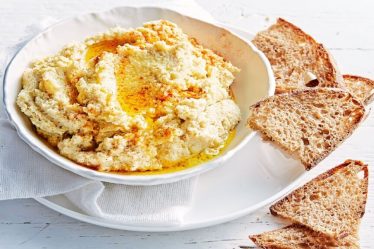 cauliflower hummus